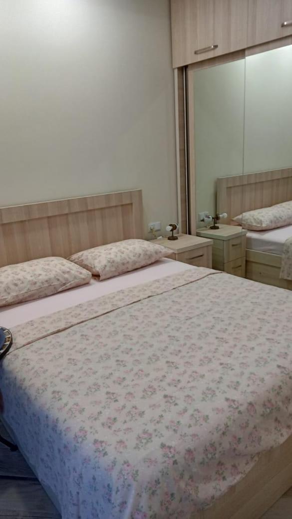 Bubukin Apartment Batumi Exterior foto